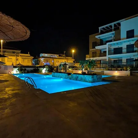 Vela Blanca Apartment *